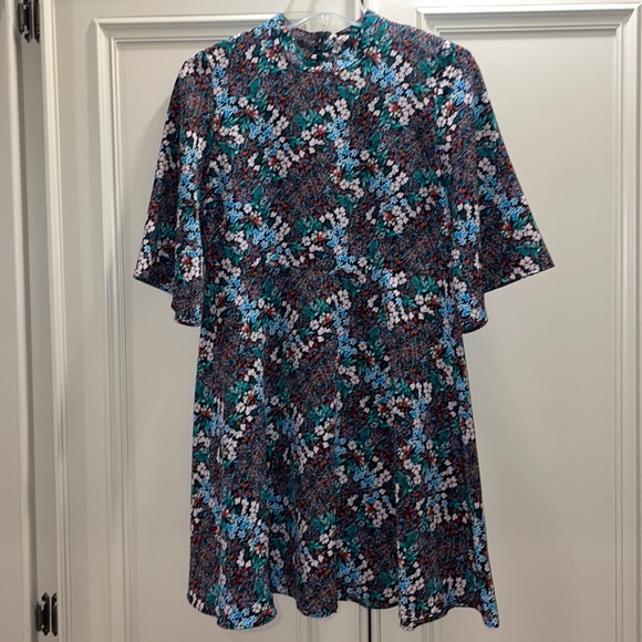 FLORAL FLUTTER-SLEEVE MINI ZARA M - Picture 1 of 5